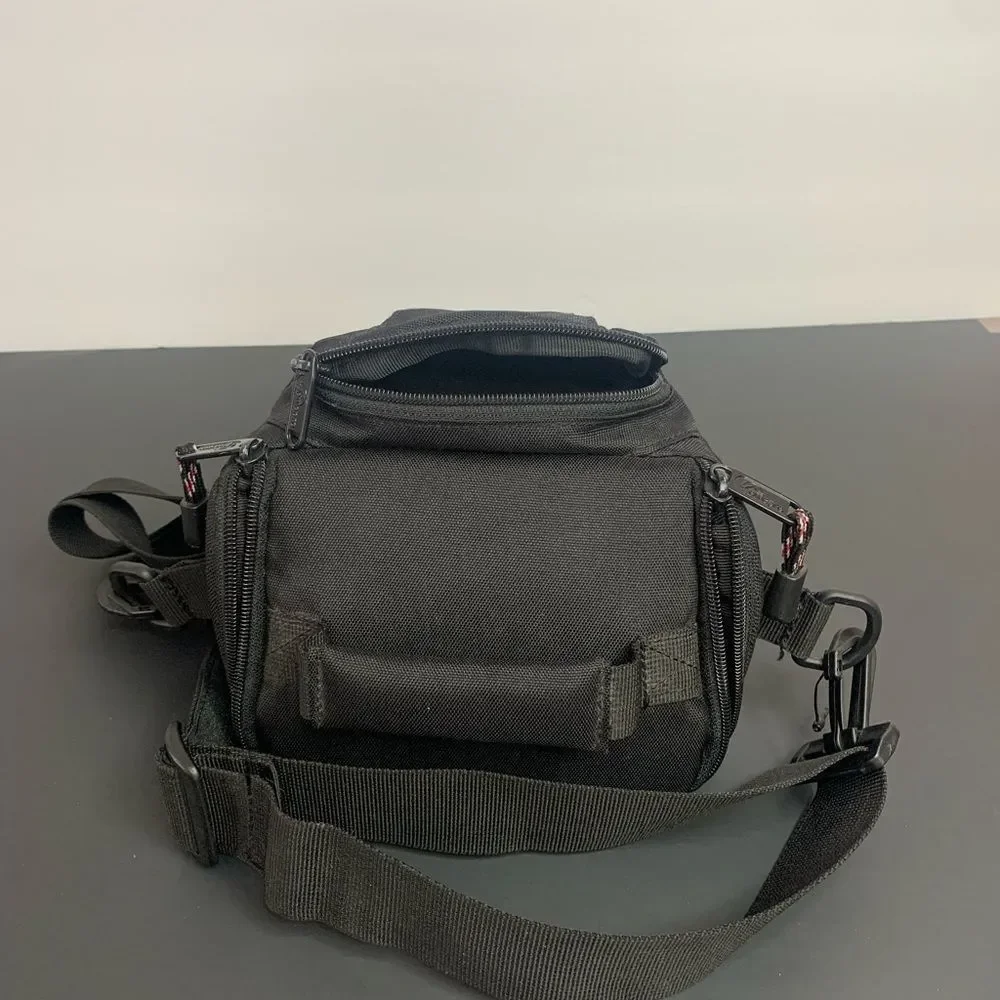 LOWE PRO MULTI USE CAMERA BAG